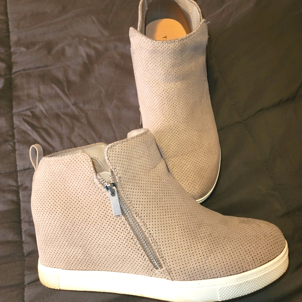 Torrid wedge sneaker size 12W